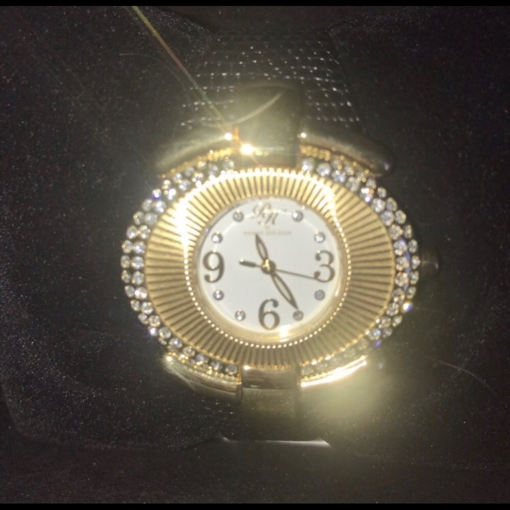 Watch - Picture 3 of 4